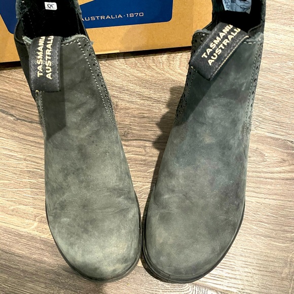 Blundstone Shoes - GENTLY USED Women’s Blundstone boots